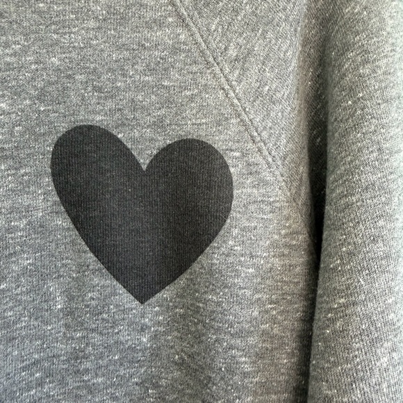 ♥️ Joseph+Sue Have a Heart "Pocket" Print Sweater II, Dark Gray - Picture 5 of 7